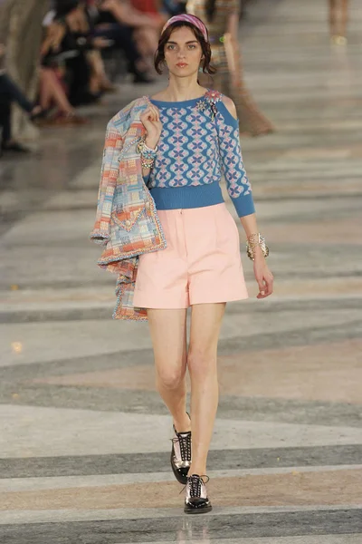 Look 45